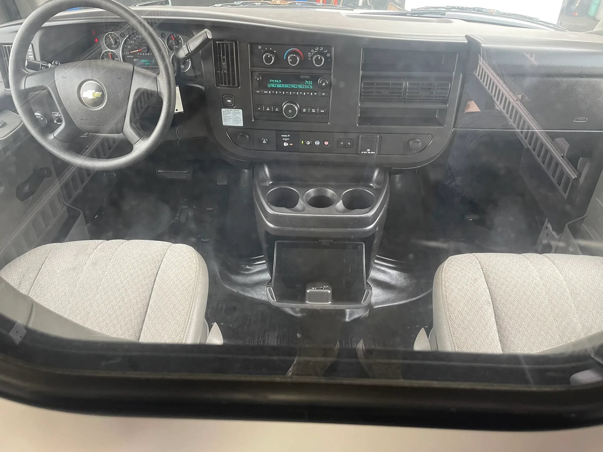 Used 2020 Chevrolet Express 2500 RWD image 17