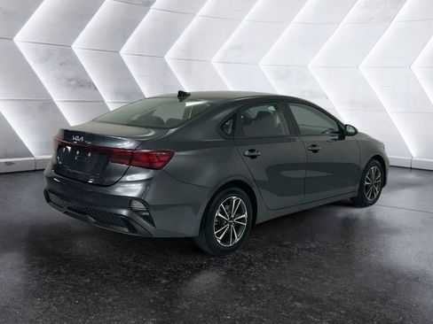 Used 2023 Kia Forte LXS image 4