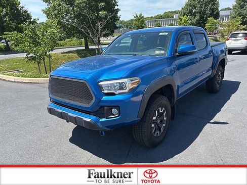 Used 2017 Toyota Tacoma TRD Off-Road w/ Tow Package (A/T) AWD/4WD image 17