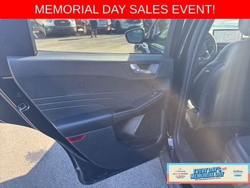 Certified 2023 Ford Escape ST-Line Elite AWD/4WD image 17