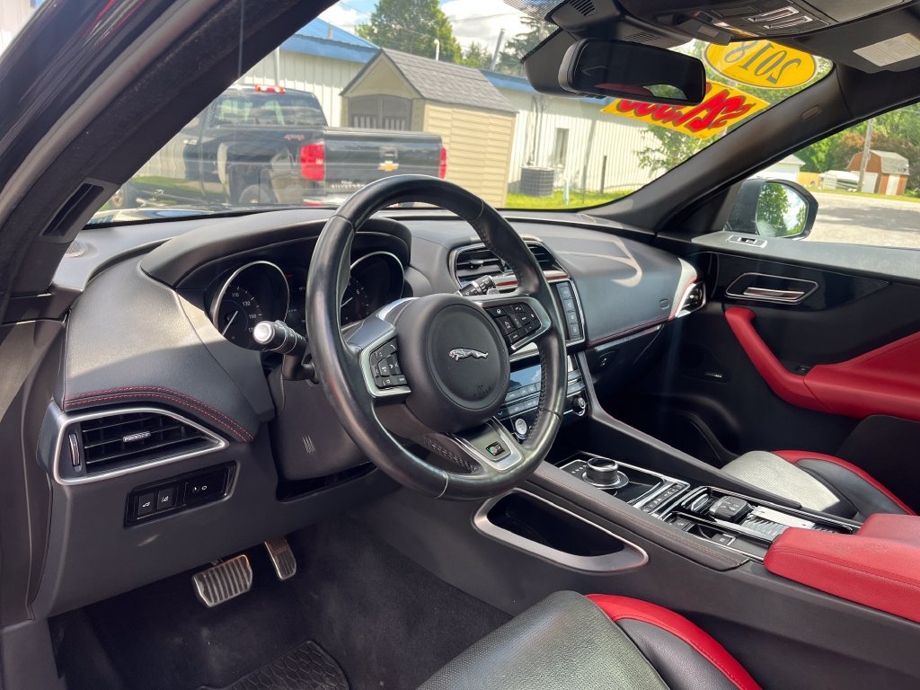 Used 2018 Jaguar F-PACE S AWD/4WD image 17