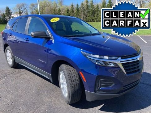 Used 2023 Chevrolet Equinox LS w/ LS Convenience Package image 2