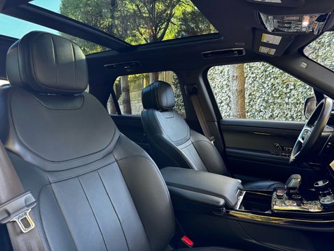 Used 2023 Land Rover Range Rover Sport SE image 21