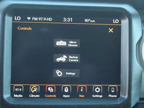 Used 2022 Jeep Wrangler Unlimited Sahara AWD/4WD image 36