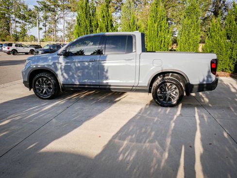 Certified 2025 Honda Ridgeline Sport image 7