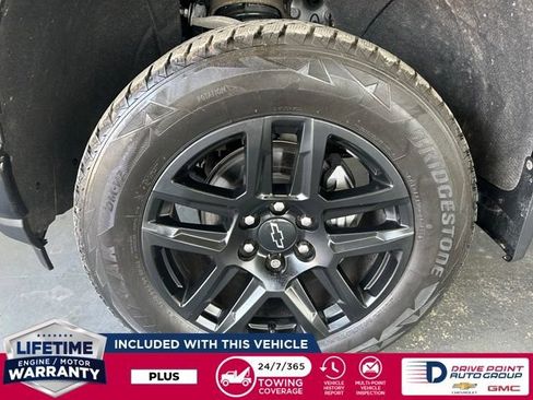 Used 2022 Chevrolet Silverado 1500 RST w/ LPO, Blackout Package AWD/4WD image 11