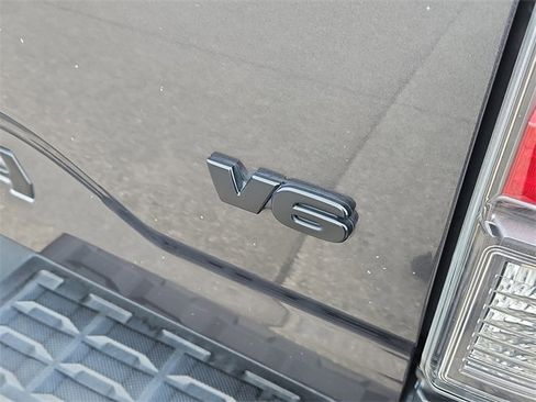 Used 2021 Toyota Tacoma TRD Off-Road image 6