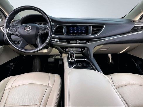 Used 2020 Buick Enclave Premium w/ Sun and Sites Package image 17