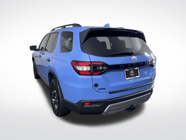 Used 2025 Honda Pilot TrailSport image 37