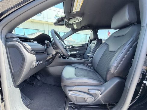 New 2026 Jeep Compass Latitude image 19