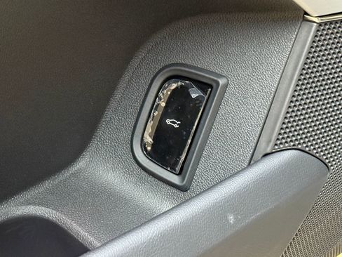 New 2026 Cadillac Lyriq Premium Luxury image 23