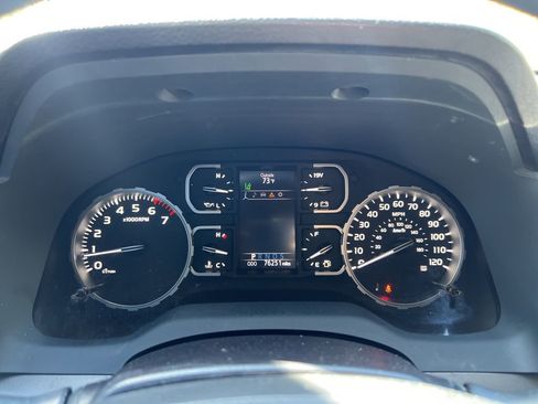 Used 2020 Toyota Tundra SR5 w/ SR5 Upgrade Package image 9