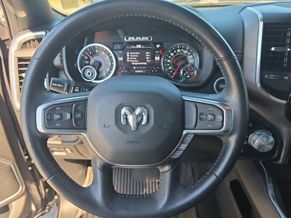 Used 2023 RAM 1500 Laramie AWD/4WD image 15