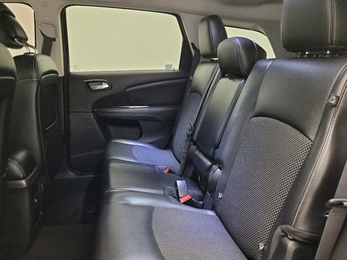 Used 2019 Dodge Journey Crossroad AWD/4WD image 18