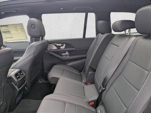 Certified 2026 Mercedes-Benz GLS 450 4MATIC image 19