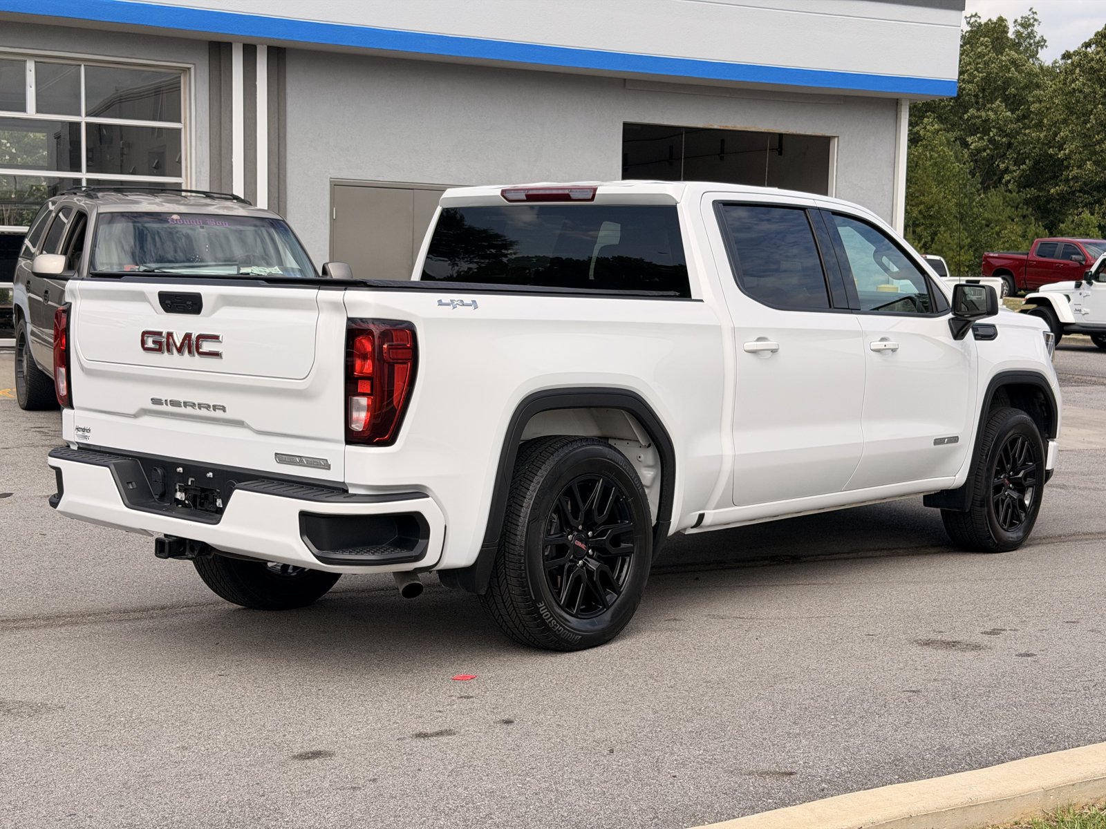 Used 2024 GMC Sierra 1500 Elevation AWD/4WD image 12