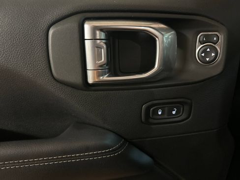 Certified 2022 Jeep Wrangler Unlimited Sahara w/ Cold Weather Group AWD/4WD image 10