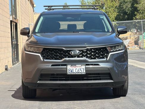 Used 2021 Kia Sorento LX FWD image 10
