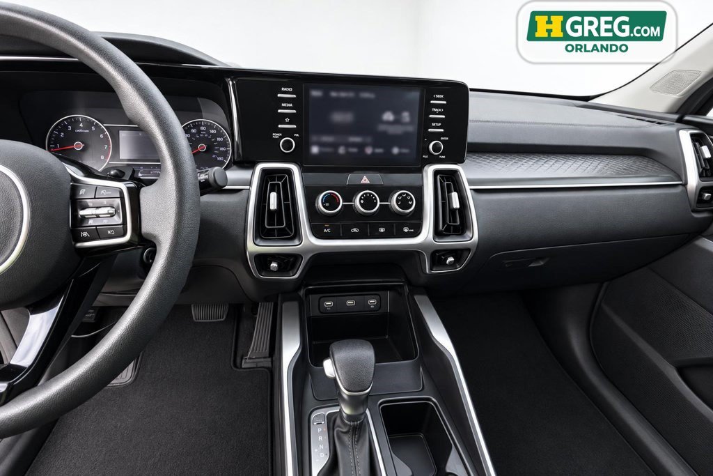 Used 2022 Kia Sorento LX FWD image 14