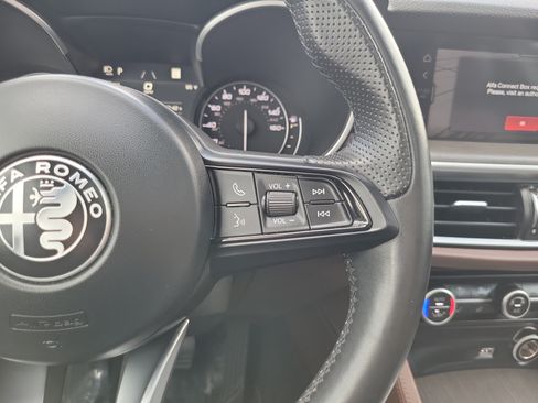 Used 2021 Alfa Romeo Stelvio Ti w/ Active Assist 2 Package TI AWD/4WD image 22