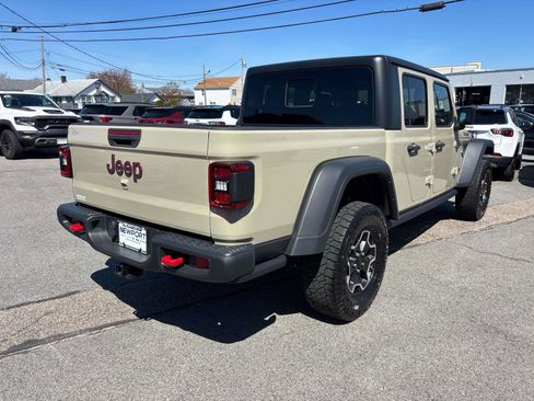 Used 2022 Jeep Gladiator Rubicon w/ LED Lighting Group AWD/4WD image 3