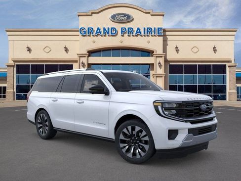 New 2025 Ford Expedition Max Platinum w/ Driver's Package image 8