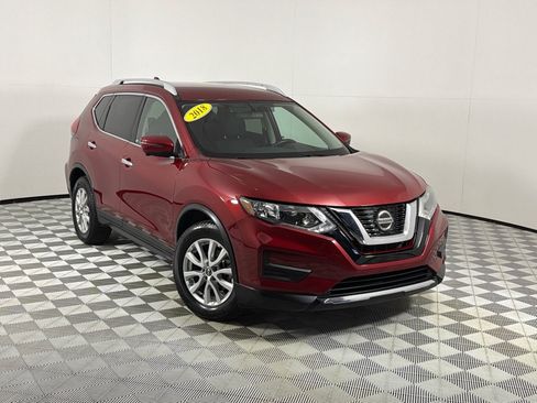 Used 2018 Nissan Rogue SV w/ Premium Package FWD image 2