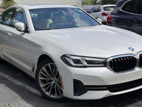 Used 2022 BMW 530i xDrive w/ Convenience Package AWD/4WD image 1