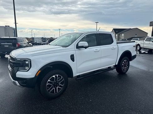 Used 2025 Ford Ranger Lariat w/ FX4 Off-Road Package AWD/4WD image 2