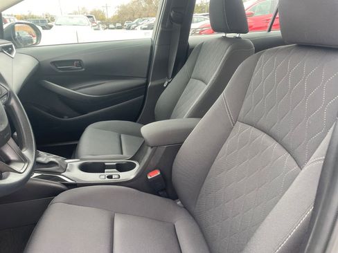 Used 2025 Toyota Corolla LE image 27