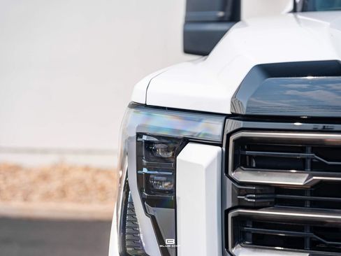 Used 2024 GMC Sierra 2500 AT4X w/ AT4X AEV Edition AWD/4WD image 18