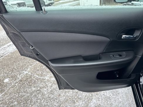 Used 2013 Chrysler 200 Touring image 17