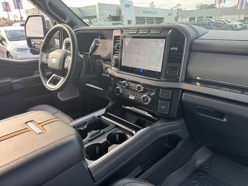Used 2024 Ford F250 Platinum AWD/4WD image 17