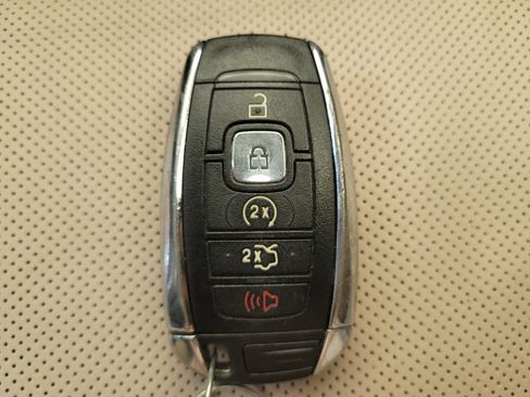 Used 2017 Lincoln MKC Reserve AWD/4WD image 32