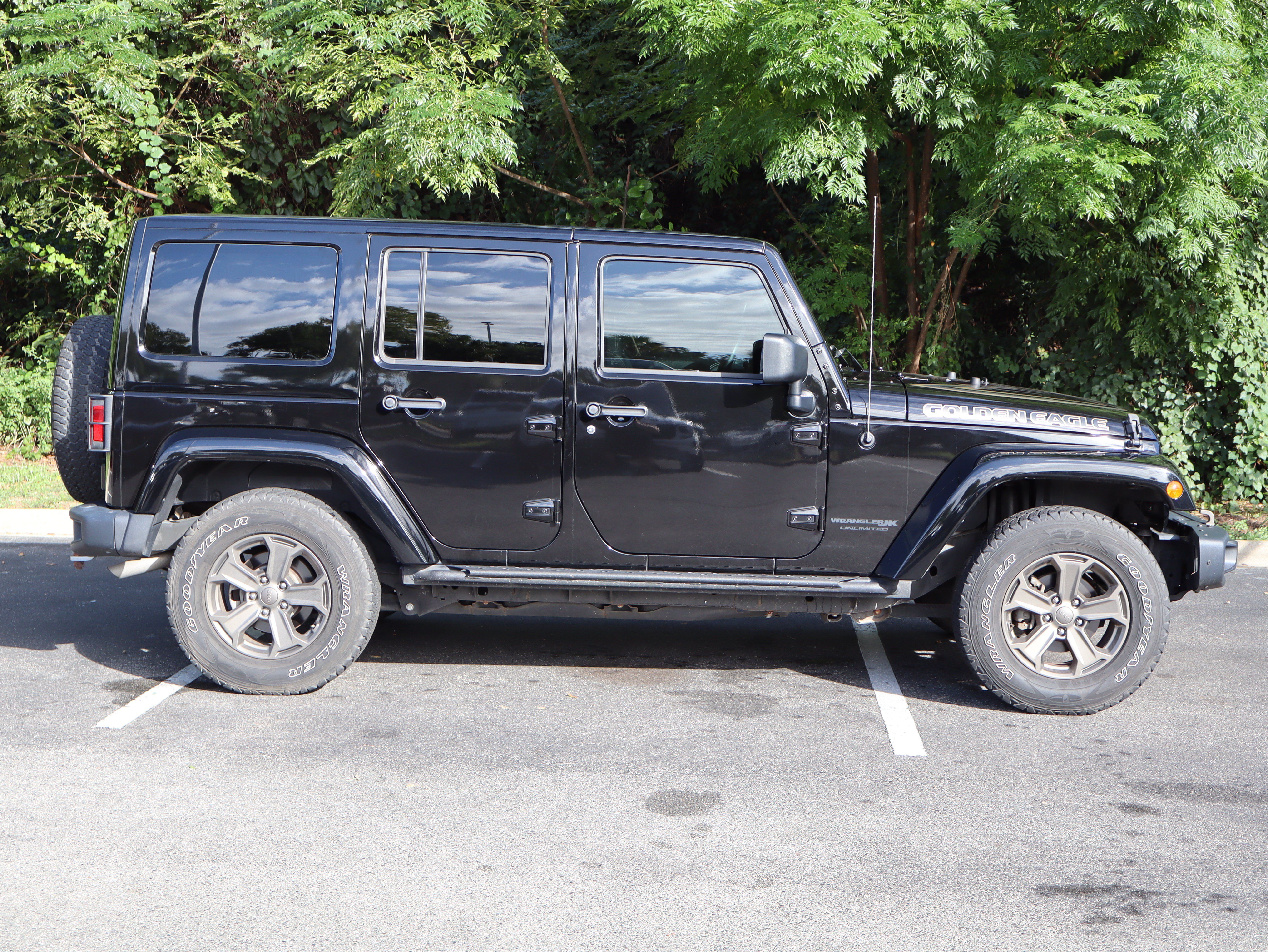 Used 2018 Jeep Wrangler Unlimited Sport AWD/4WD image 12