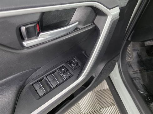 Used 2023 Toyota RAV4 XLE image 40