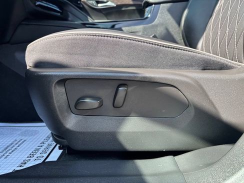 Used 2023 Buick Envision Avenir AWD/4WD image 10