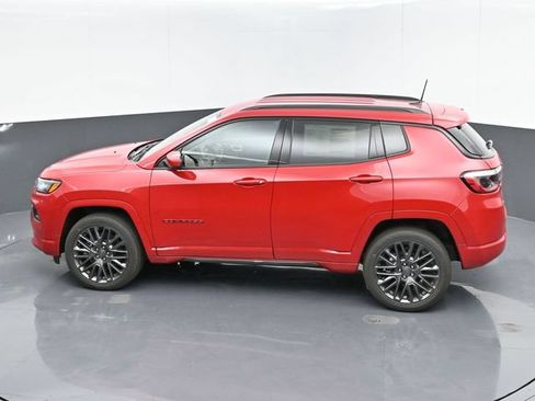 Used 2024 Jeep Compass Limited AWD/4WD image 30