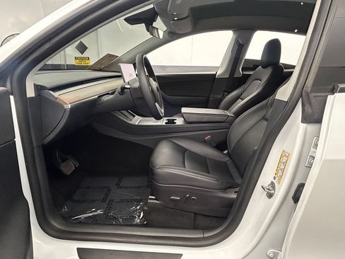 Used 2022 Tesla Model Y Long Range AWD/4WD image 11