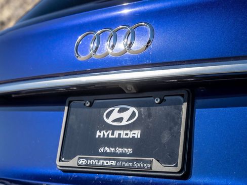 Used 2023 Audi Q5 2.0T Premium w/ Convenience Package AWD/4WD image 13