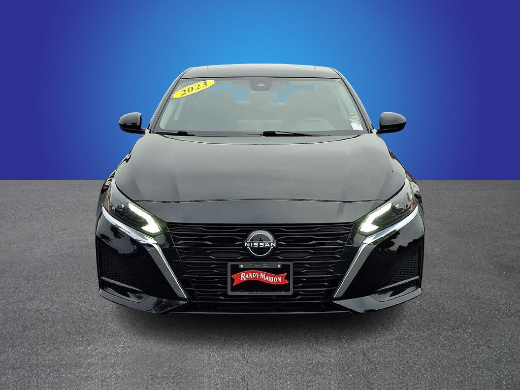Used 2023 Nissan Altima 2.5 SV w/ SV Premium Package FWD image 2