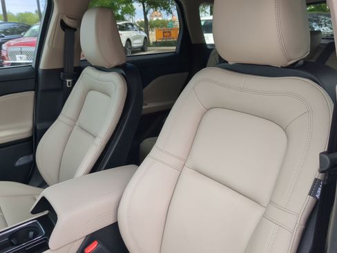 New 2026 Lincoln Corsair Premiere FWD image 10
