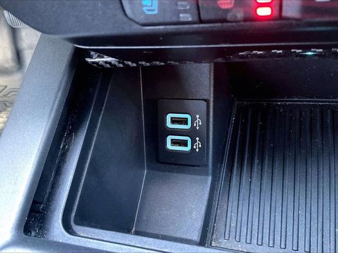 Used 2018 Ford F150 Raptor w/ Equipment Group 802A Luxury image 19