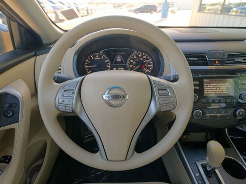 Used 2015 Nissan Altima 2.5 S w/ Sport Value Package image 25