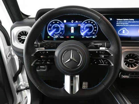 Used 2025 Mercedes-Benz G 580 w/ EQ Technology image 2