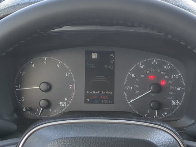 Certified 2025 Toyota Corolla Cross LE FWD image 30