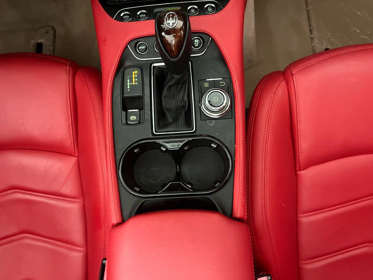 Used 2018 Maserati GranTurismo Sport RWD image 47