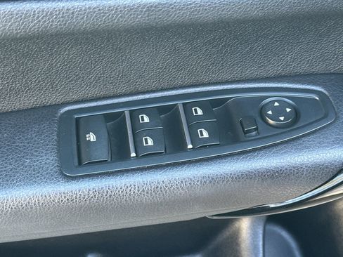 Used 2018 BMW 230i Convertible image 13