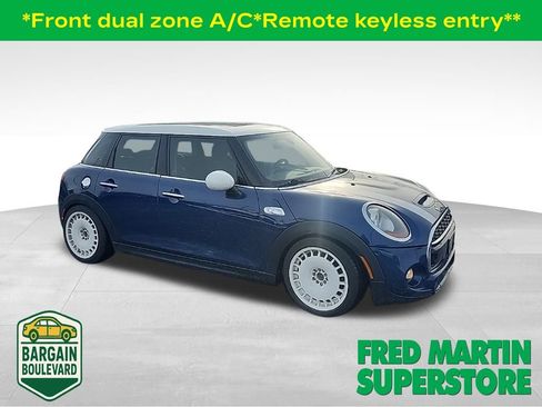 Used 2016 MINI Cooper S image 1