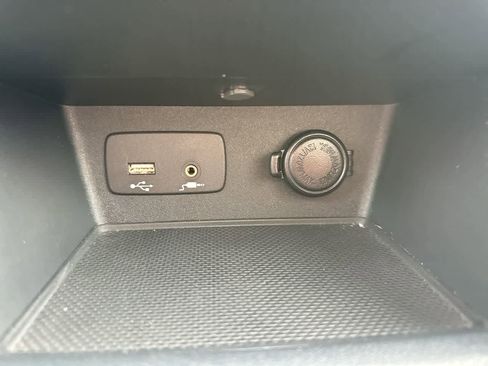 Certified 2023 Subaru Forester image 32